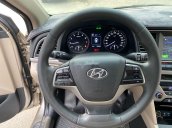 Cần bán lại xe Hyundai Elantra sản xuất 2018, màu vàng số tự động, 578 triệu