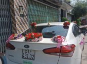 Bán Kia Cerato năm sản xuất 2016, màu trắng, nhập khẩu, 400 triệu