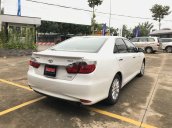 Bán Toyota Camry năm sản xuất 2016 còn mới