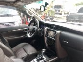 Cần bán Toyota Fortuner đời 2019, màu trắng, xe nhập số tự động, giá tốt