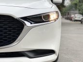 Cần bán gấp Mazda 3 năm sản xuất 2020, màu trắng, 676tr