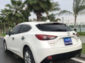 Cần bán lại chiếc Mazda 3 đời 2015, màu trắng, chính chủ sử dụng