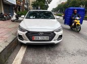 Bán xe cũ Hyundai Elantra năm 2018, màu trắng