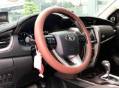 Bán Toyota Fortuner 2020, màu trắng còn mới