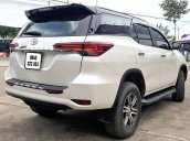 Bán Toyota Fortuner 2020, màu trắng còn mới