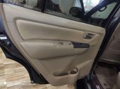 Bán lại xe Toyota Fortuner sản xuất 2010, màu xám số sàn