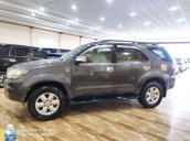 Bán lại xe Toyota Fortuner sản xuất 2010, màu xám số sàn