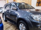 Bán lại xe Toyota Fortuner sản xuất 2010, màu xám số sàn