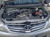 Bán Toyota Innova đời 2009, màu bạc