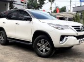 Bán Toyota Fortuner 2020, màu trắng còn mới