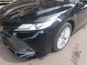 Cần bán Toyota Camry sản xuất năm 2020, màu đen, nhập khẩu nguyên chiếc