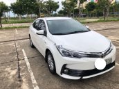 Cần bán lại xe Toyota Corolla Altis sản xuất năm 2017, màu trắng, số tự động, 555tr