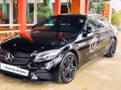 Cần bán gấp với giá ưu đãi nhất chiếc Mercedes C300 model 2020 xe còn mới hoàn toàn