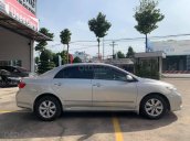 Cần bán gấp với giá ưu đãi chiếc Toyota Corolla Altis sản xuất năm 2010, xe chính chủ còn mới