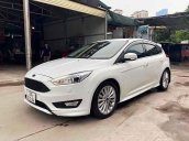 Bán Ford Focus sản xuất năm 2018, màu trắng còn mới, 680 triệu