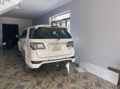 Bán xe Toyota Fortuner sản xuất năm 2015, màu trắng, nhập khẩu số tự động