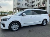 Bán xe Kia Sedona năm sản xuất 2019, màu trắng còn mới