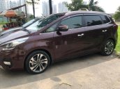 Bán Kia Rondo năm sản xuất 2017, màu đỏ số tự động