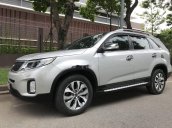 Bán Kia Sorento sản xuất năm 2017, màu bạc, 710tr