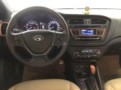 Cần bán xe Hyundai i20 Active 2015, màu bạc, nhập khẩu số tự động 