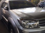 Bán Toyota Fortuner 2010, màu bạc, giá chỉ 450 triệu