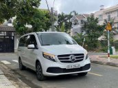 Bán gấp chiếc Mercedes Benz V250 luxury sản xuất năm 2019 xe đi ít