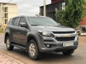 Cần bán xe Chevrolet Trailblazer sản xuất 2018, màu xám bạc