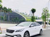 Cần bán xe Hyundai Sonata năm 2016, màu trắng còn mới