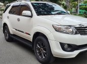 Bán Toyota Fortuner Sportivo máy xăng, đăng ký 2015, mới 98%