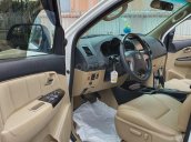 Bán Toyota Fortuner Sportivo máy xăng, đăng ký 2015, mới 98%