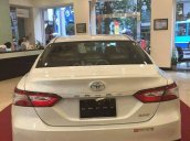 Cần bán xe Toyota Camry 2.0G sản xuất năm 2020, màu trắng