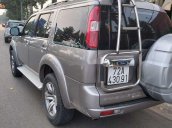 Bán gấp chiếc Ford Everest sản xuất 2012 còn mới, xe chính chủ giá mềm