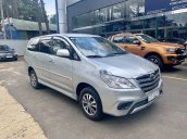 Bán Toyota Innova 2015, màu bạc, có bảo hành