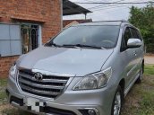 Bán ô tô Toyota Innova năm 2015 còn mới