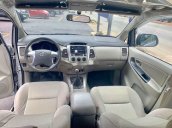 Bán Toyota Innova 2015, màu bạc, có bảo hành