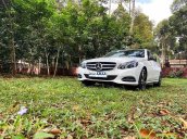 Cần bán xe Mercedes E class sản xuất 2015, màu trắng còn mới