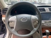 Cần bán gấp Toyota Camry năm sản xuất 2011, xe chính chủ giá ưu đãi