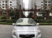 Cần bán gấp Toyota Yaris sản xuất năm 2007 còn mới