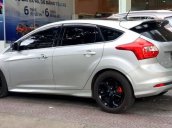 Cần bán Ford Focus đời 2013, màu bạc