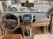 Cần bán xe Toyota Hilux 2009, màu bạc, nhập khẩu