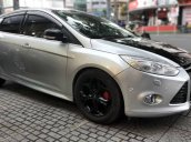 Cần bán Ford Focus đời 2013, màu bạc