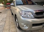 Cần bán xe Toyota Hilux 2009, màu bạc, nhập khẩu