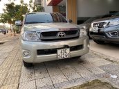 Cần bán xe Toyota Hilux 2009, màu bạc, nhập khẩu