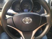 Cần bán xe Toyota Vios năm sản xuất 2017, màu vàng cát