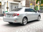 Cần bán xe Toyota Corolla Altis 2.0V đời 2013, màu bạc