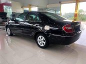 Cần bán lại xe Toyota Camry sản xuất 2004, màu đen giá cạnh tranh