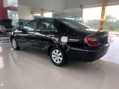 Cần bán xe Toyota Camry năm sản xuất 2004 còn mới