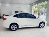 Bán xe với giá rẻ chiếc Hyundai Avante sản xuất năm 2011, xe một đời chủ