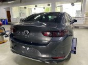 New Mazda 3 Luxury 2.5L, tặng phụ kiện cao cấp, hỗ trợ vay trả góp, giá cực tốt