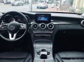 Bán Mercedes C class năm 2018, màu trắng còn mới